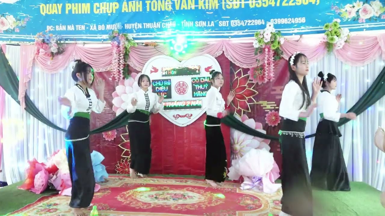 ĐỘI MÚA GIA ĐÌNH MÚA MỪNG LỄ THÀNH HÔN DIỆU LỰC Z THUÝ HẰNG BẢN NÀ TEN II HOA BAN BÓ MƯỜI