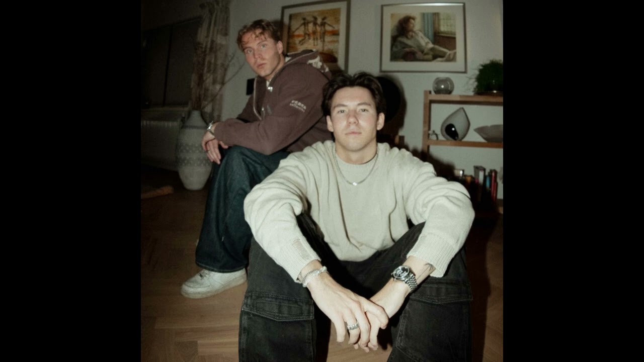 B&aelig;rum Bitches (Mannschaft) -- S&oslash;te og Rare Gutter [Instrumental]