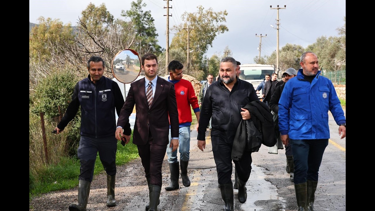 BAŞKAN MANDALİNCİ SU TAŞKINLARININ YAŞANDIĞI KIZILAĞAÇ’TA İNCELEMELERDE BULUNDU