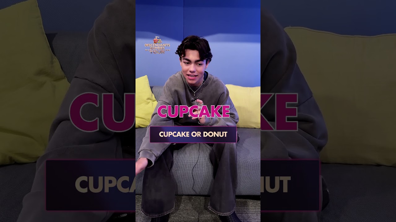 Malachi Barton Plays This or That! 🤩 DZWorldsCollideTour DisneyChannelMusic