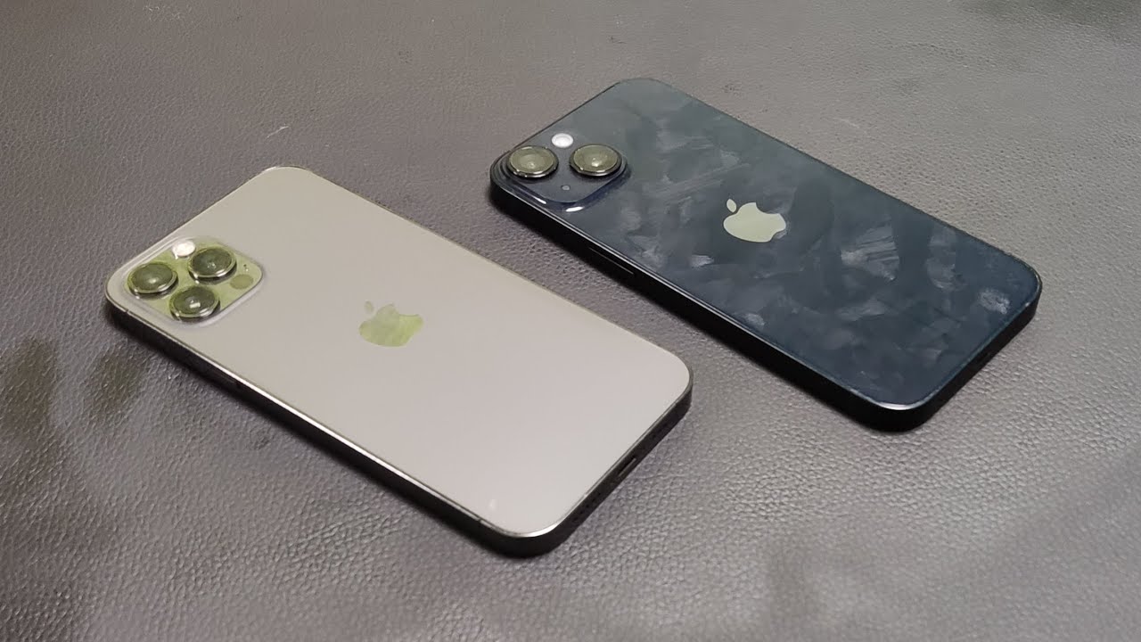 СТАРЫЙ iPhone Pro ИЛИ НОВЫЙ БАЗОВЫЙ? что выбрать на 2026 год? - сравнение iPhone 12 Pro и iPhone 14