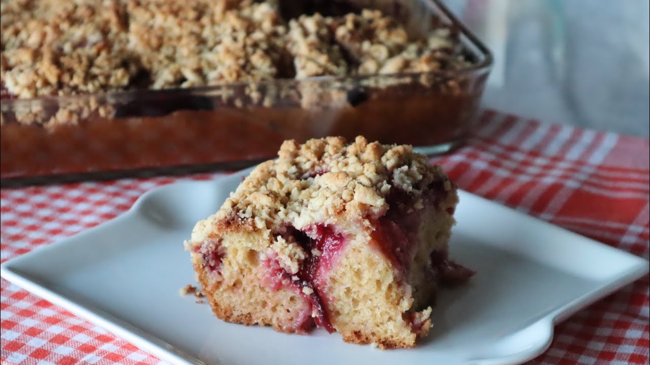 KIRMIZI ERİKLİ CRUMBLE KEK