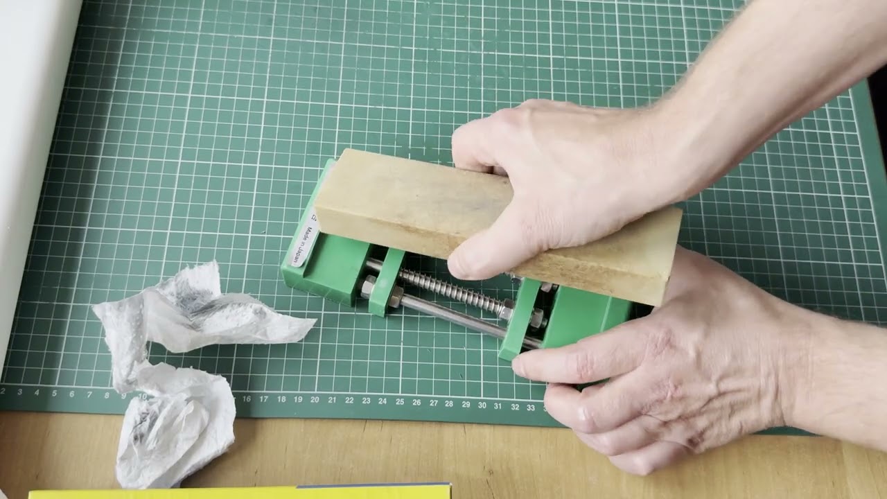 Made in USA: Sharpening with Arkansas Oilstones – Washita to Translucent