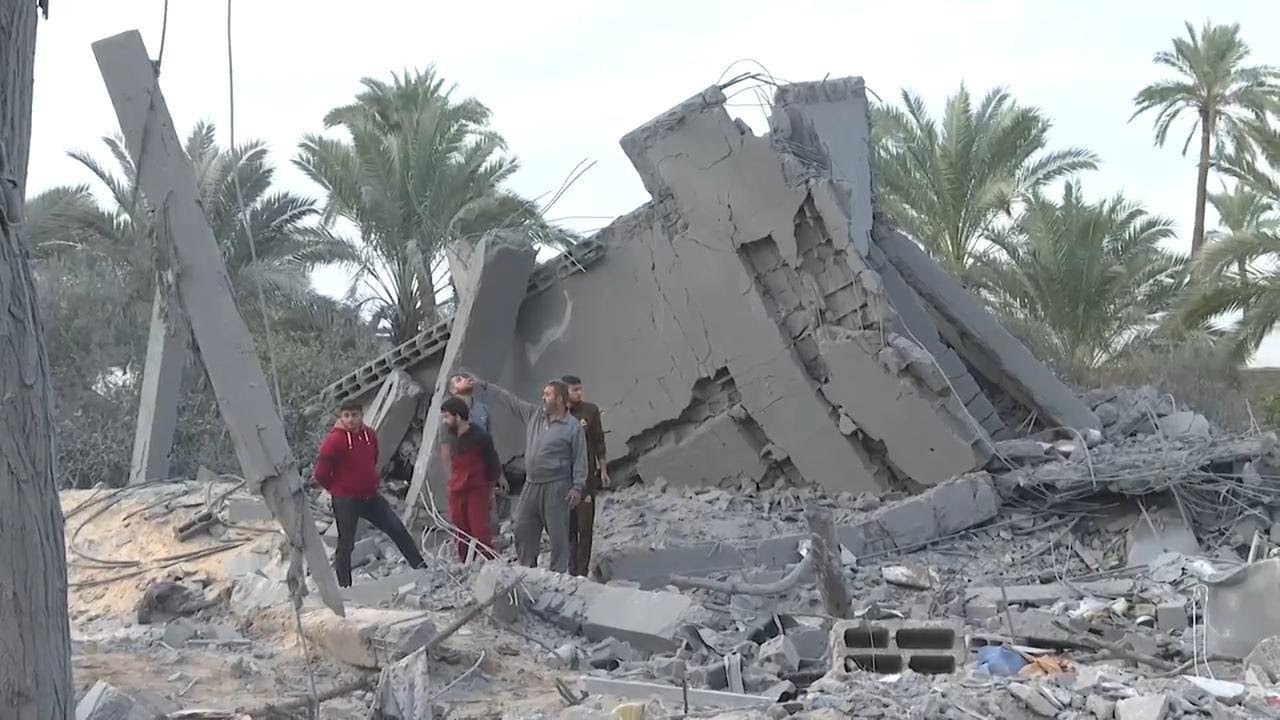 Several houses in Khan Younis left in ruins by Israeli strike
