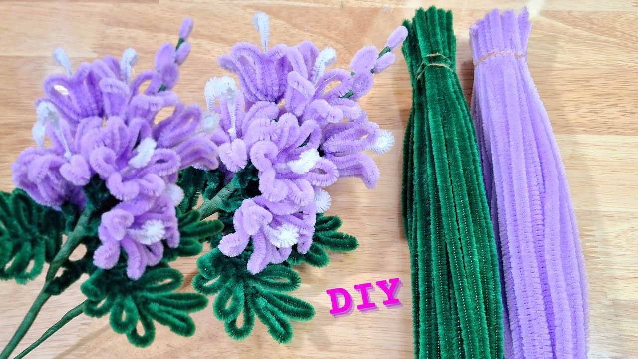 How to Make Pipe Cleaner Flower - Chenille Wire Jacarada Flower