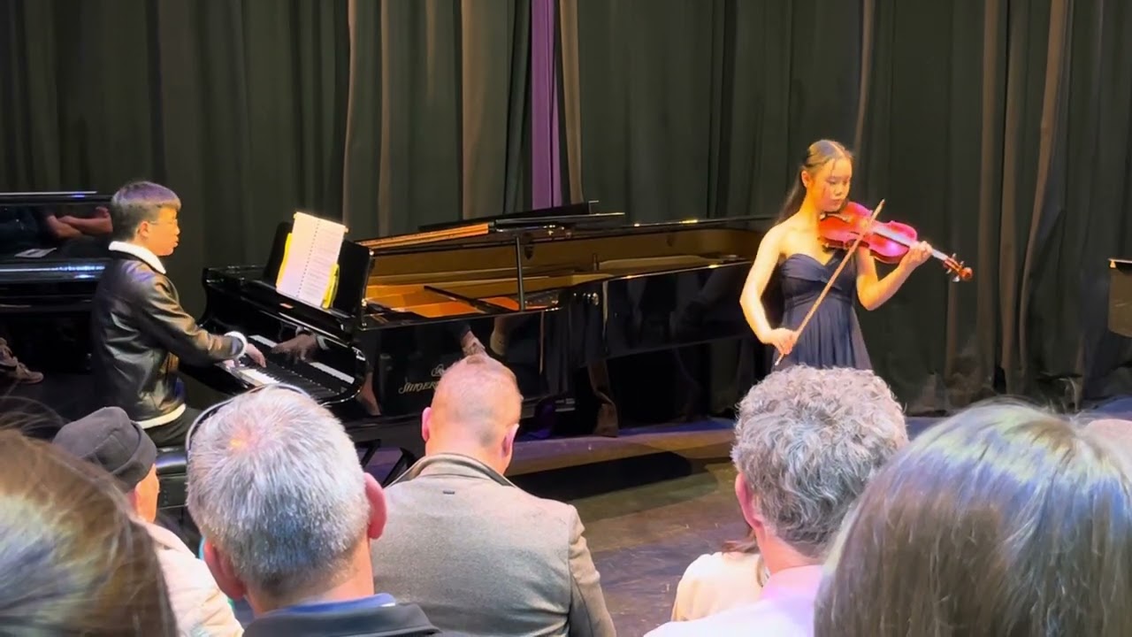 Luvenia & Levi Yeo : de Beriot Scene de Ballet Yr 12 Recital Night on 10 September 2025