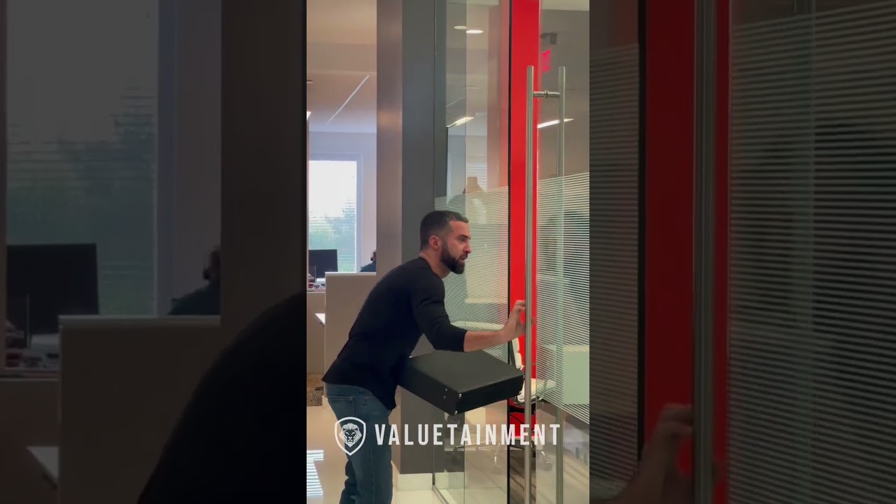 Vinnie CRASHES Patrick-Bet David&rsquo;s Meeting W/ Fake COCAINE 😱