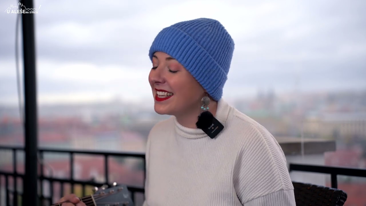 Anička Slováčková - Prší a leje jako z konve - naživo u Aleše na střeše (15.11.2023)