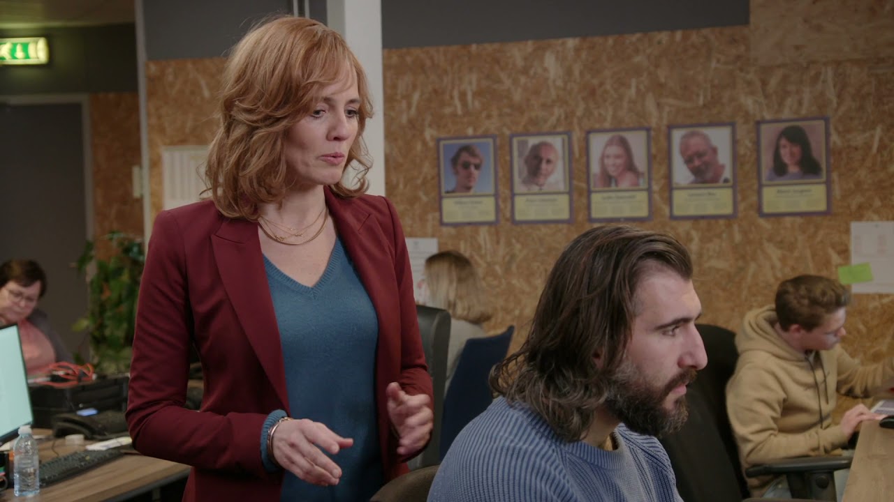 NIEUW ZEER 2 | Simone Sharia op kantoor