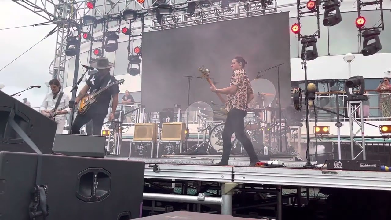 NEEDTOBREATHE- Great Night live The Rock Boat