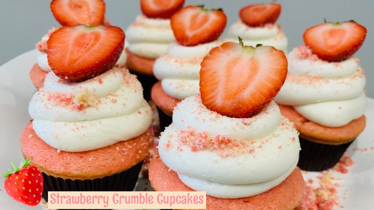HOW TO MAKE: STRAWBERRY CRUNCH CUPCAKES| STRAWBERRY CRUMBLE RECIPE| BEGINNER FRIENDLY