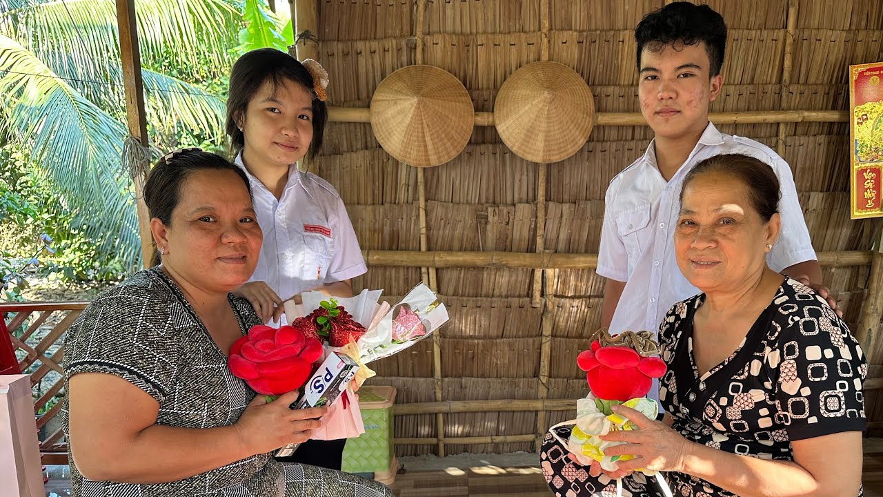 NGÀY 8/3 HẠNH PHÚC BÊN CÁC CON VÀ BỮA CƠM ĐƯỢC Ông XÃ VÀO BẾP( TTVLOG)