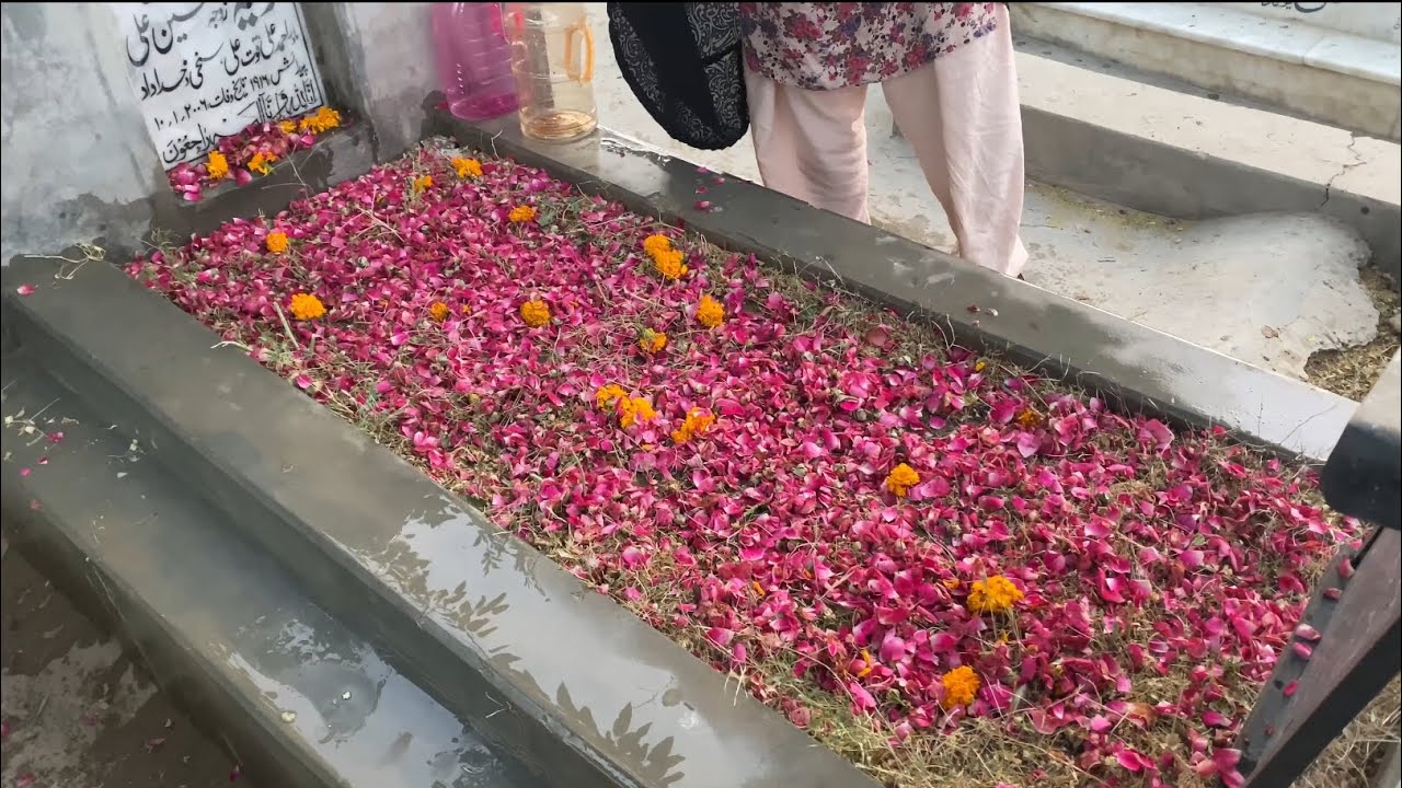 First day of Eid - QABRISTAN- ft. @nidaaskari3869
