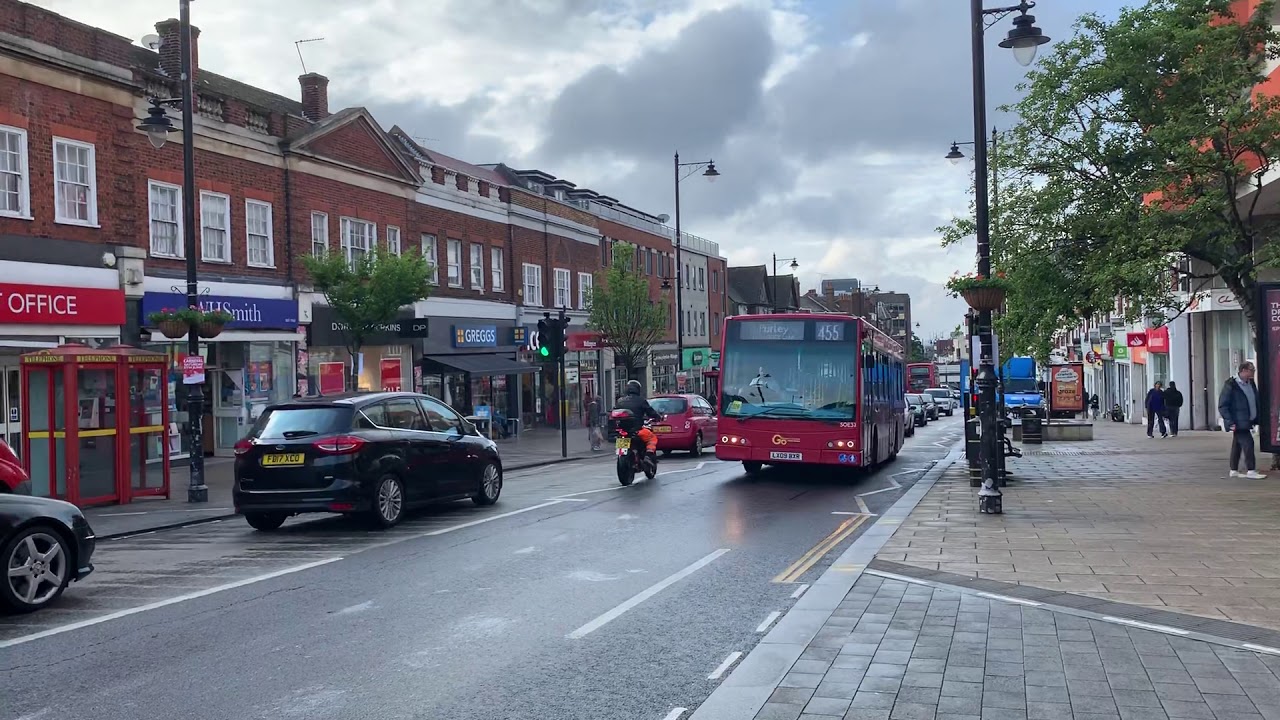 Go Ahead London Bus Route 455 Passing Wallington square