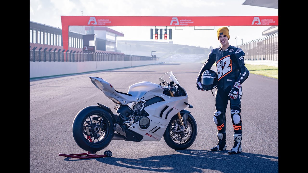 Ducati panigale V4 racing tank by RADE/GARAGE