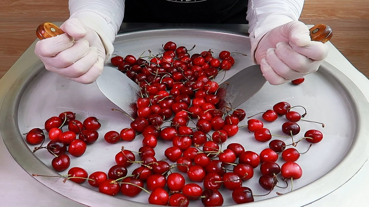 cherry ice cream rolls street food - ايس كريم رول كرز