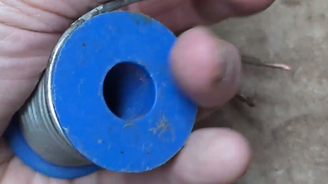 🧵 Altes Lotzinn haftet nicht. Neues Lötzinn  mit Flussmittel lötet perfekt Kupfer und Litze Draht