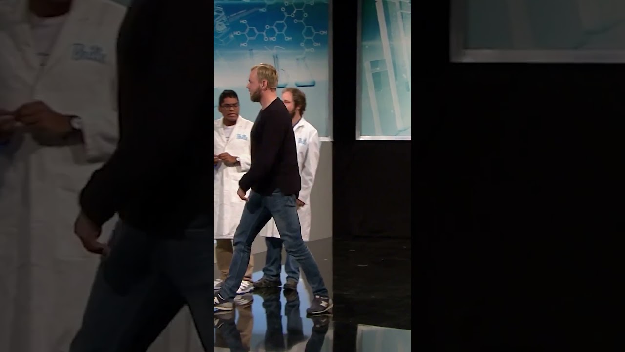 Tore Sagen driver med parkour?! #brille #shorts
