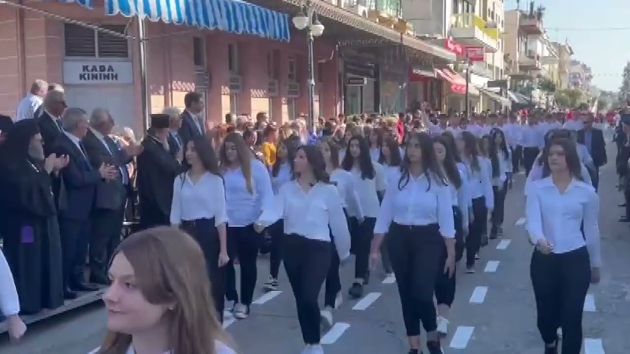 Αμαλιάδα | Λαμπρότητα και πλήθος κόσμου στην παρέλαση της 28ης Οκτωβρίου