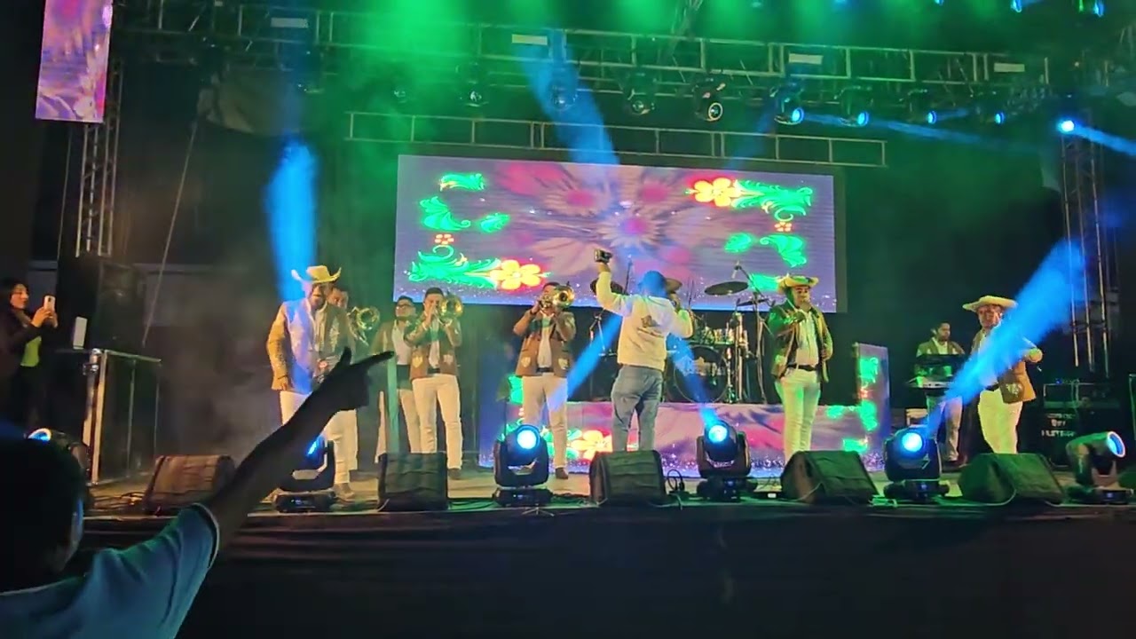 Estruendo de Oaxaca día de las madres 2024 en el reloj de Tlaxiaco