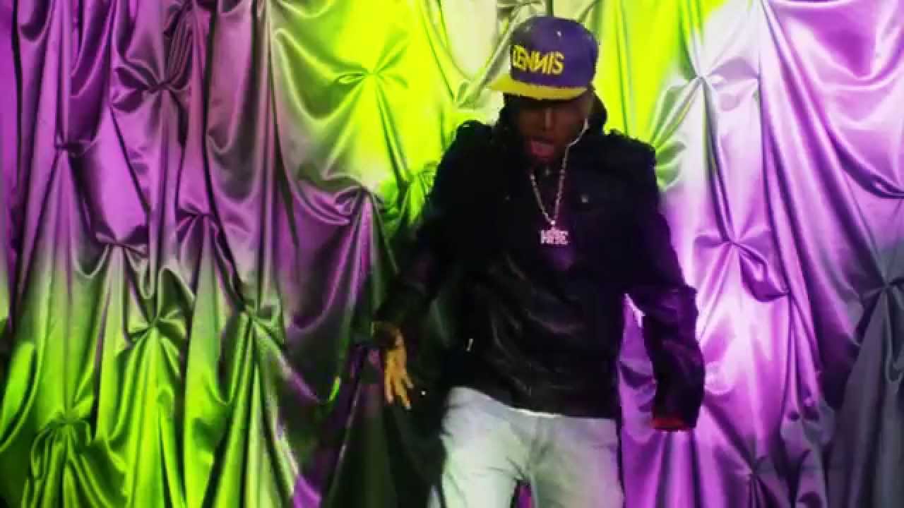 Dennis - Bota Um Funk Pra Tocar - Feat. Marcelly e Nego do Borel [Clipe Oficial]