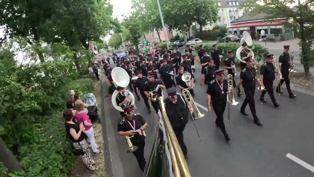 Regimentsbläser Neuss Reuschenberg, Anker gelichtet bei Regen und Gewitter