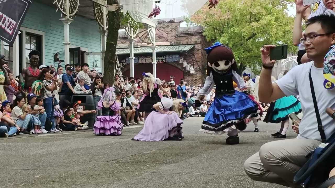 六福村_2024 萬聖節 午間遊行_女舞者&哈比哈妮換新造型服裝