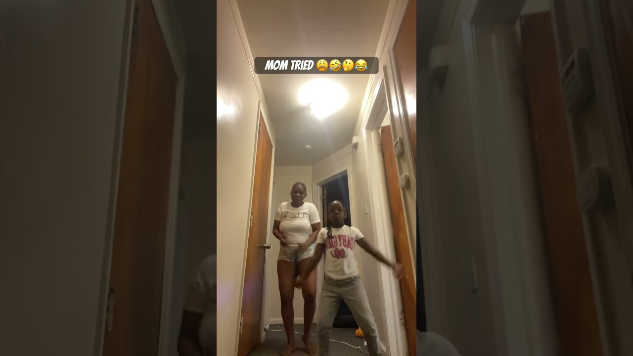 SOCIAL MEDIA BUZZ 🐝 MOM ALWAYS ON DUTY #momof7 👀😩😂😂😂