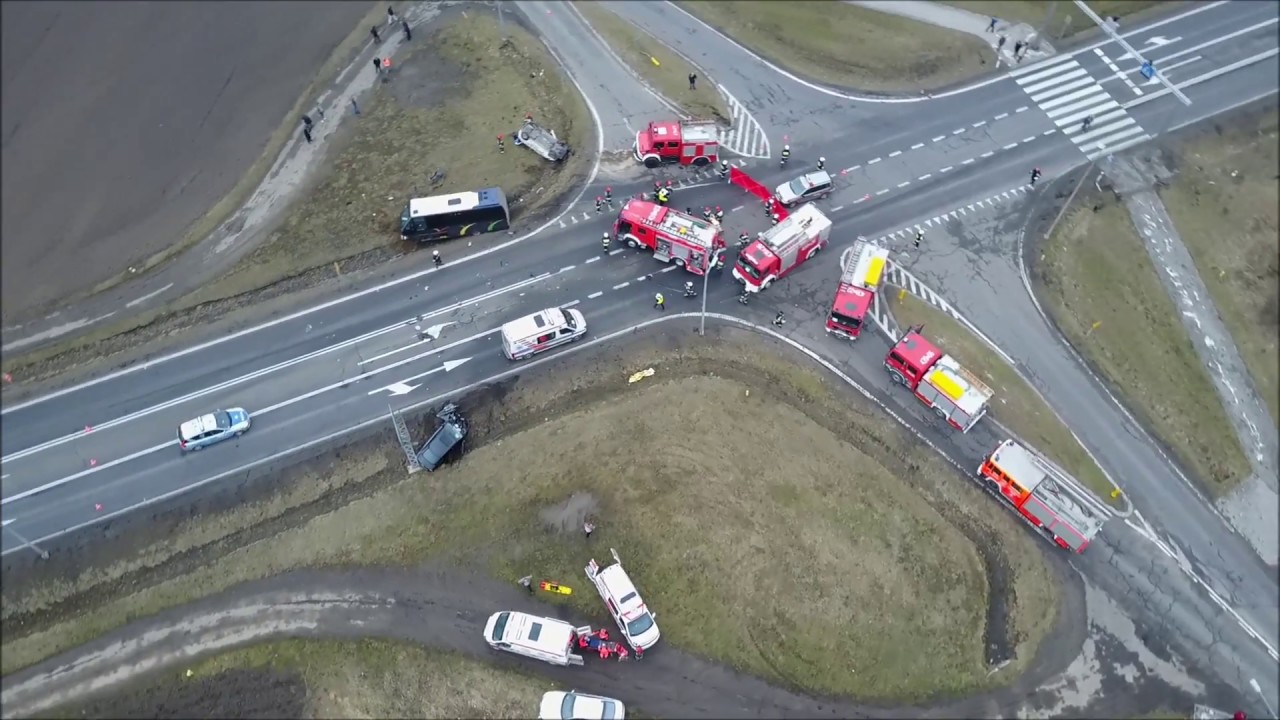 Zderzenie 4 pojazd&oacute;w koło Radymna. 10 os&oacute;b rannych