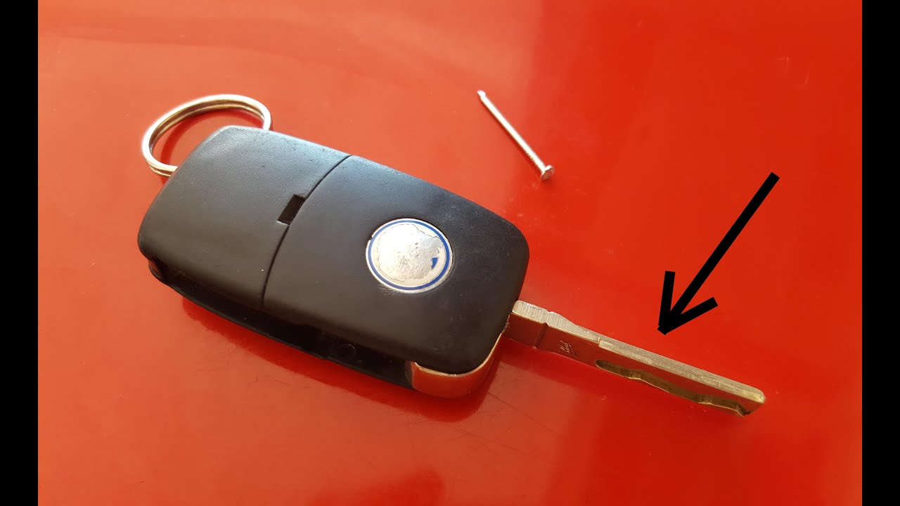 How to change / replace VW Golf Mk4, Mk5, Jetta, Passat, Skoda, Audi, Seat flip key blade in 4 steps