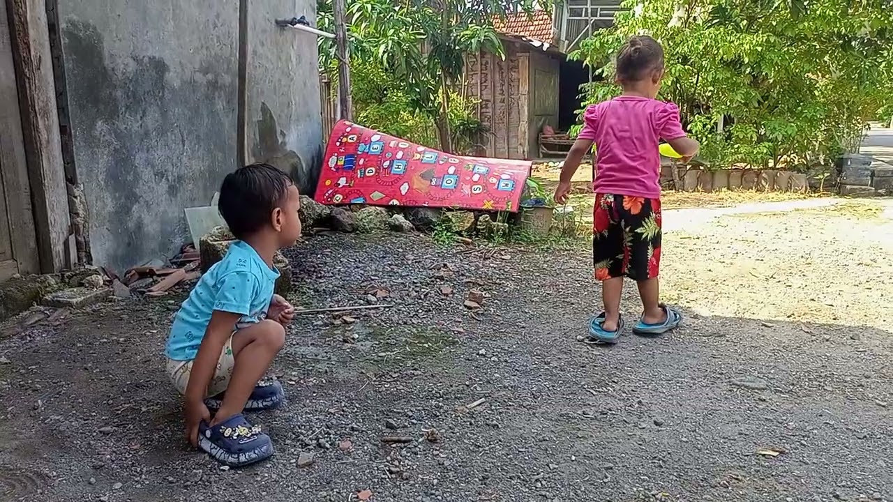 Dylan main sama temen cewek nih, lihatin keseruan nya yuk