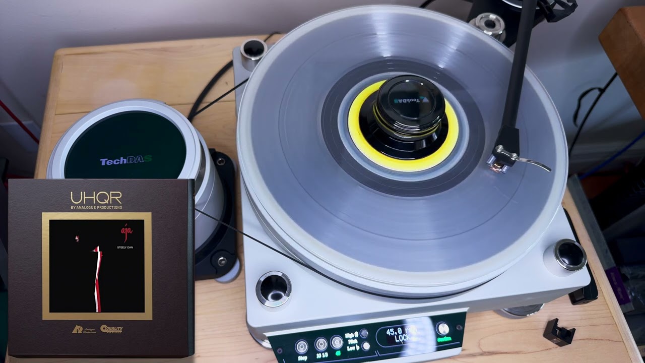 Analogue Productions UHQR [ TechDAS Air Force III • Dynavector DRT XV-1s • Phasemation EA-200 ]