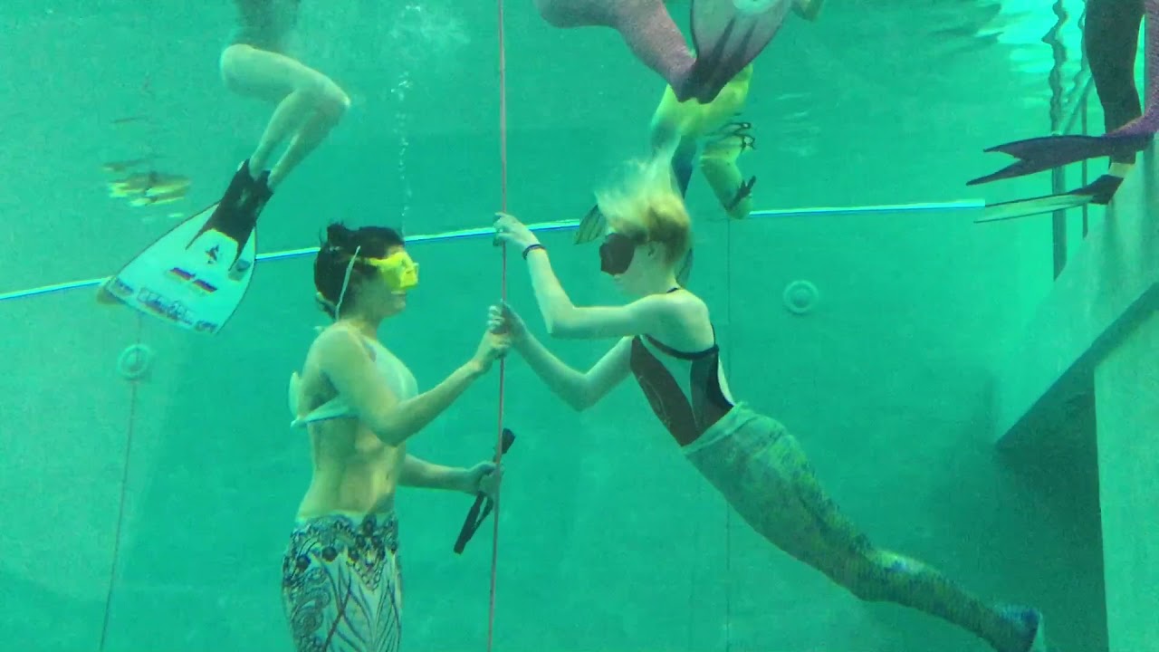 Corso per Sirene alla piscina Y-40 Montegrotto Terme (Padova)