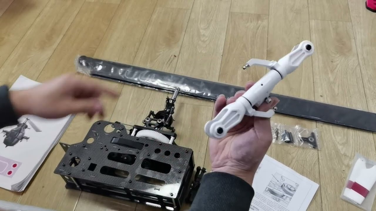 Roban Model 800 size Airwolf - full assembly - 1/13 Unboxing
