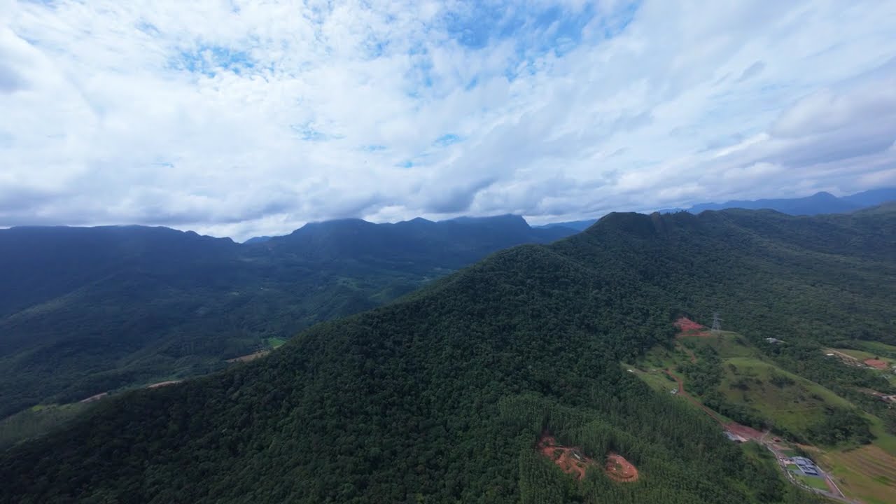 DJI avata 2, até a montanha, 450m Altura, 2600m Distancia final, Original