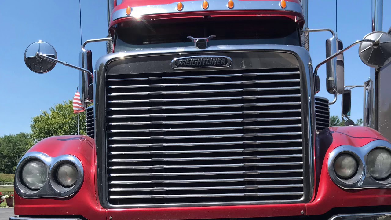 Dads straight piped 2012 freightliner glider