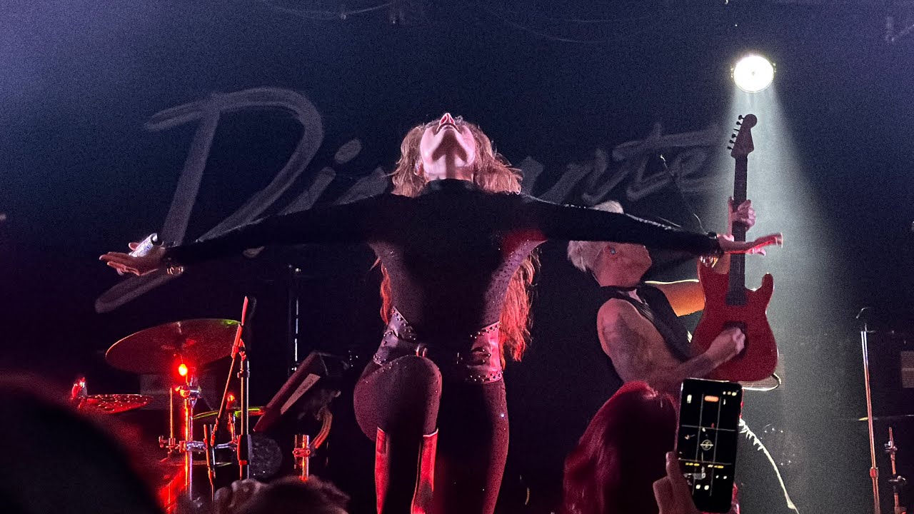 DIAMANTE- Haunted (Live)