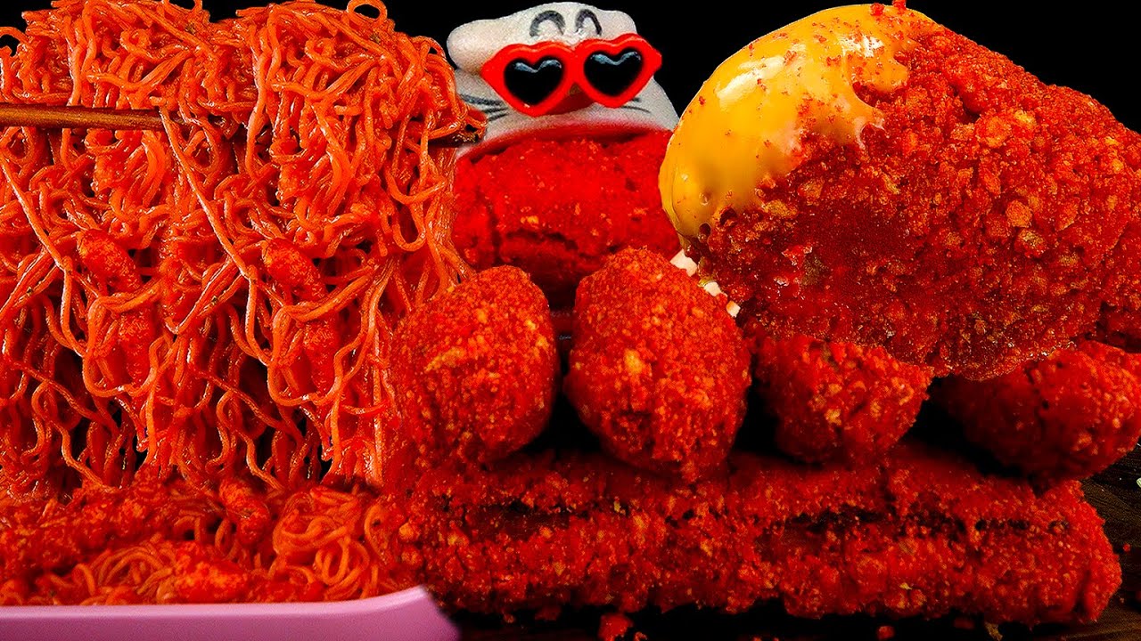 ASMR MUKBANG :) cheetos индонезийская лапша и гигантская ветчина cheetos и курица cheetos