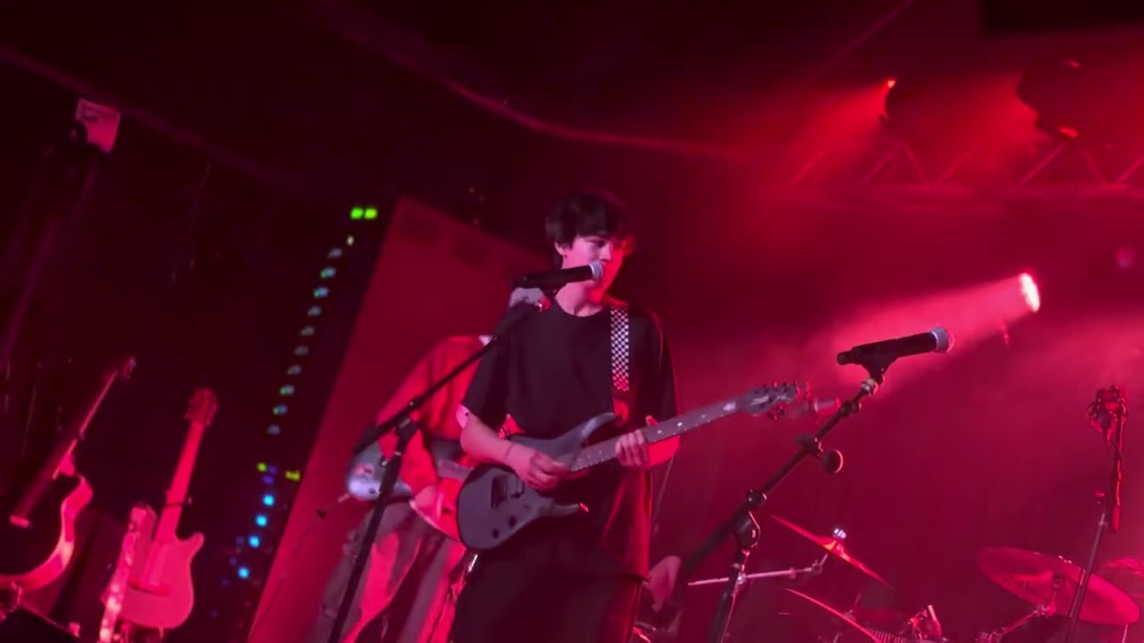 “Flood My Brain” part 1/2 at the boston concert and it was the tuffest thing i’ve ever heard 🫡 