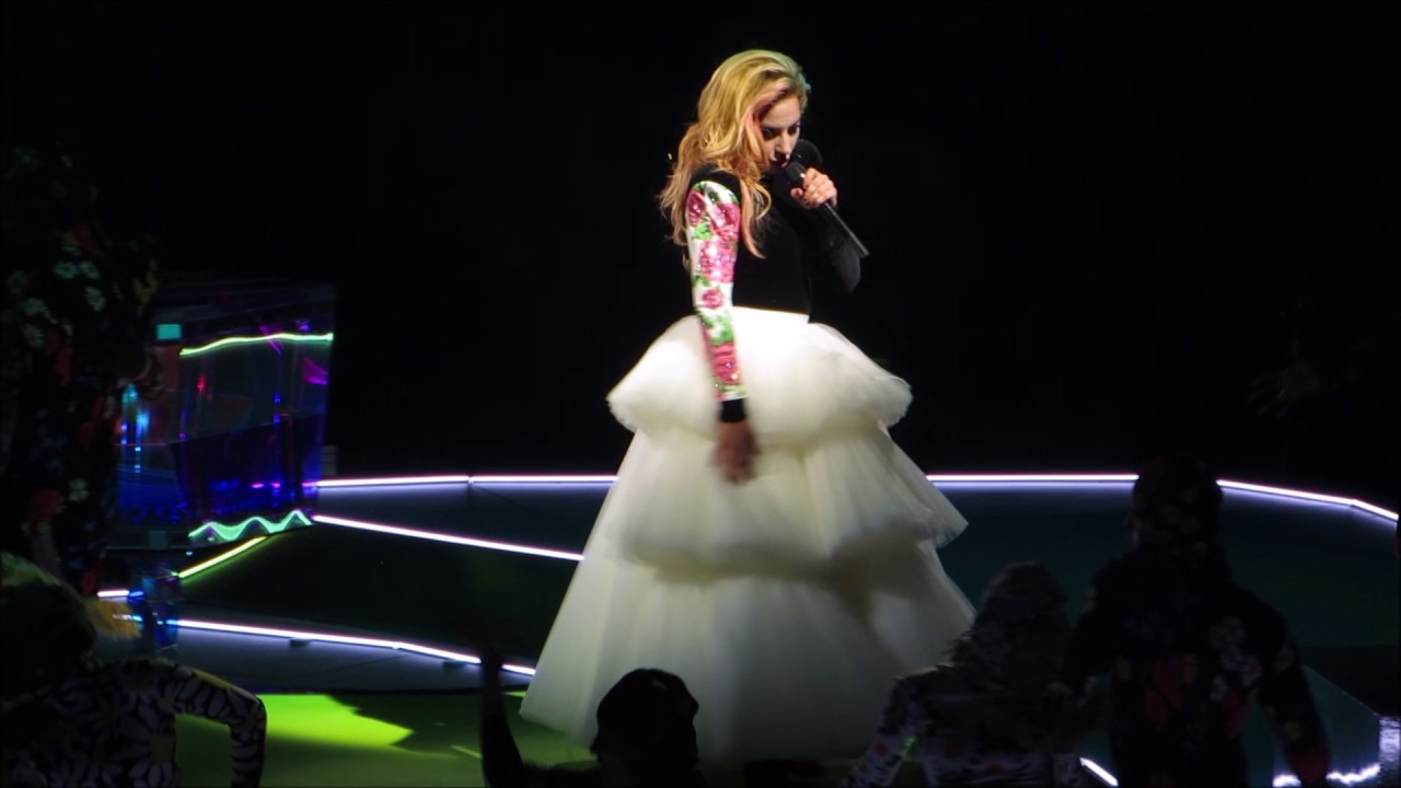 Lady Gaga 14. Born This Way (Live) Joanne World Tour Vancouver BC Opening Night Aug 1, 2017