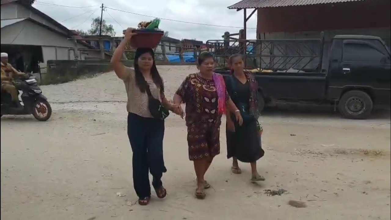 Bawa mamak dan bibikku kepasar tradisional||bibik minta ikan patin besarr