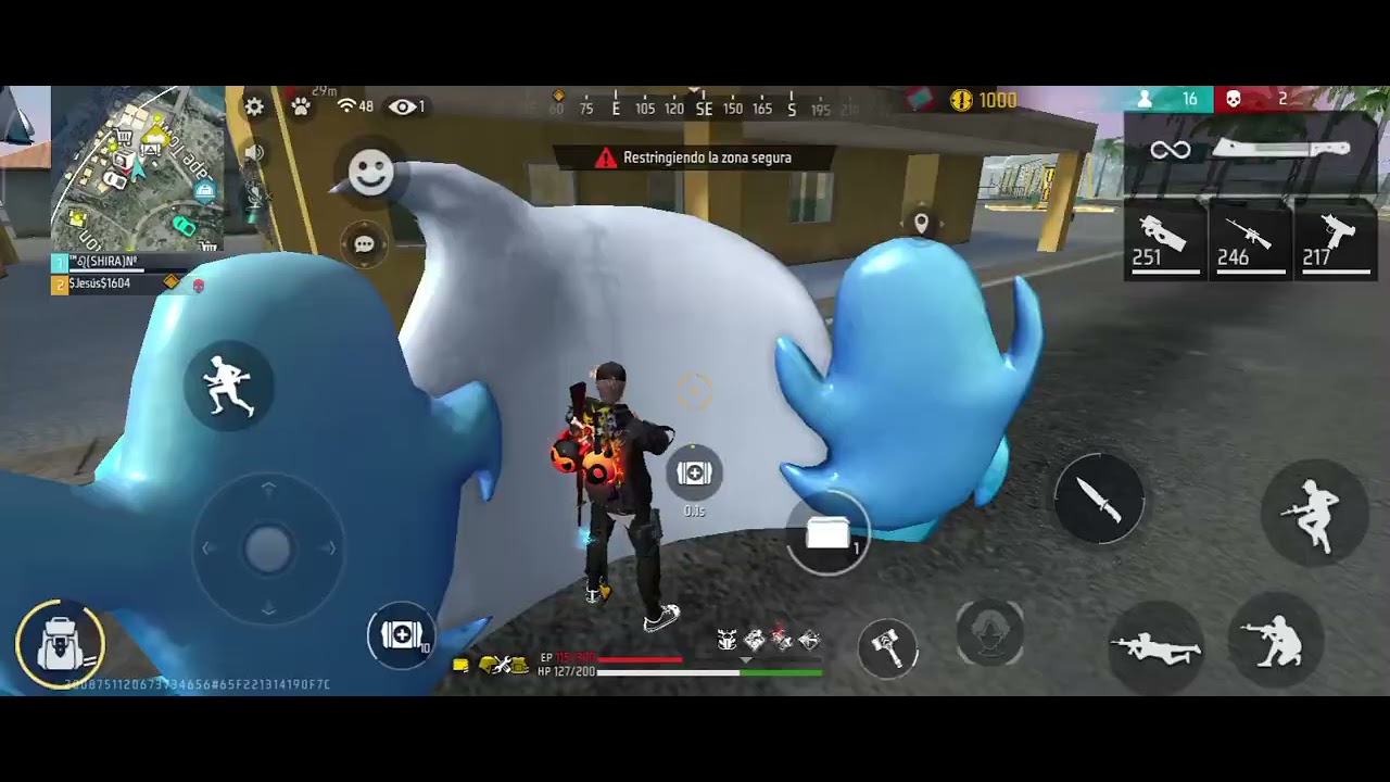 Hola jugando con mi primo 