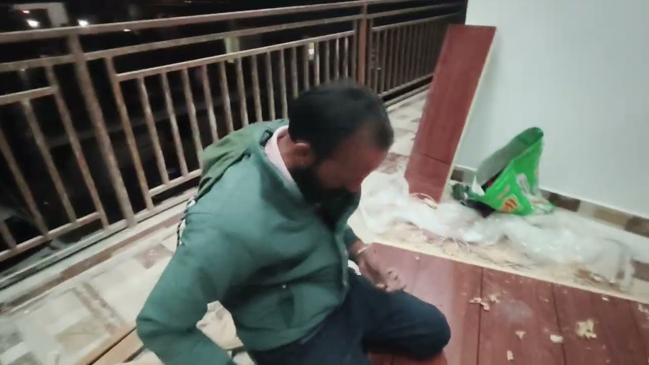 Surian Bhai electrition apna kaam karte huye,,,,
