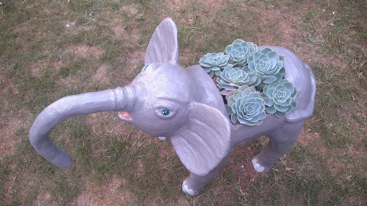Elefante de cimento lindo vaso para decorar o jardim