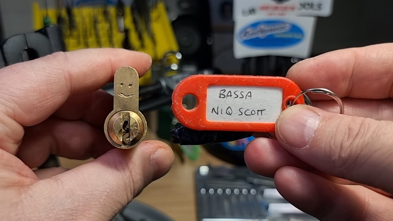 (443) Challenge Lock : Bassa By Niq Scott