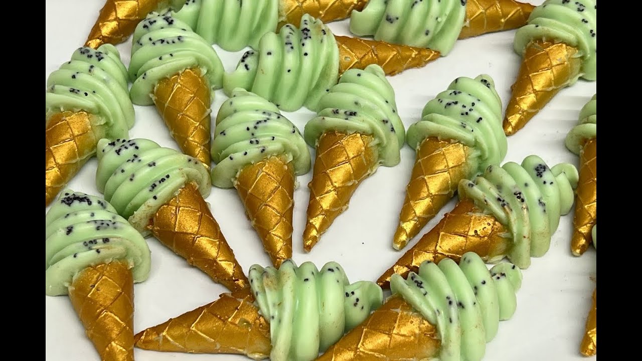 Mint chocolate chip ice cream cone wax melts!
