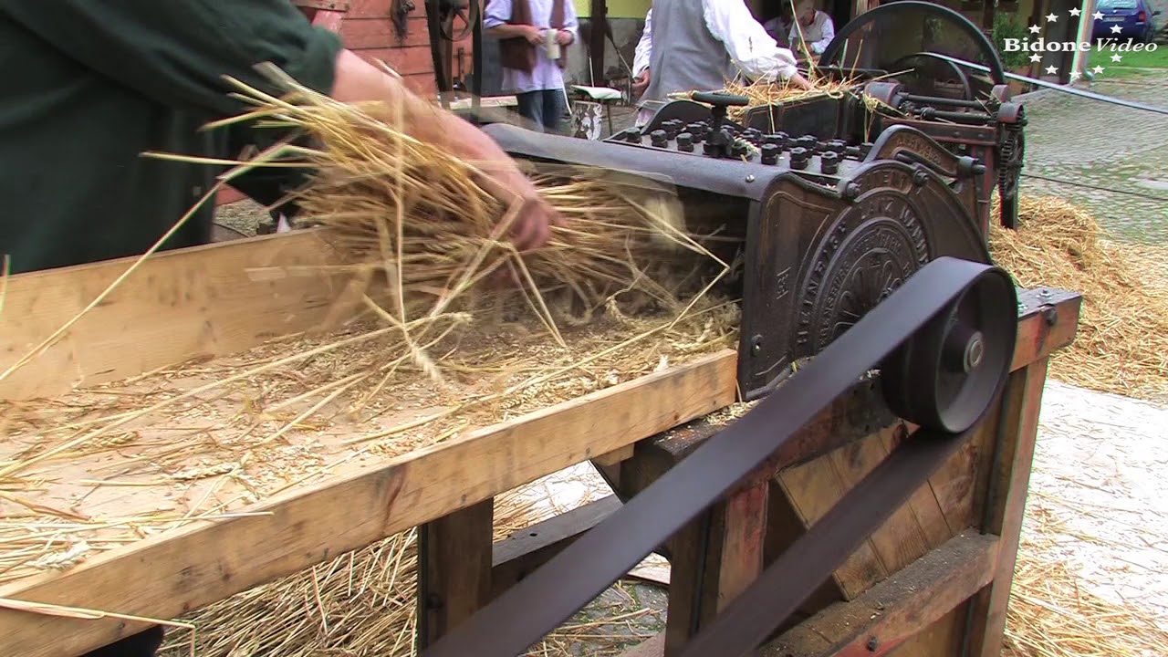 Getreideverarbeitung mit historischen Stationärmotoren 1/2 - Stationary Engines