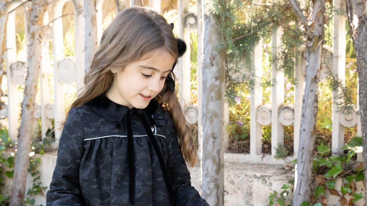 Cuello de pelo negro. REVISTA PATRONES INFANTILES Nº11.