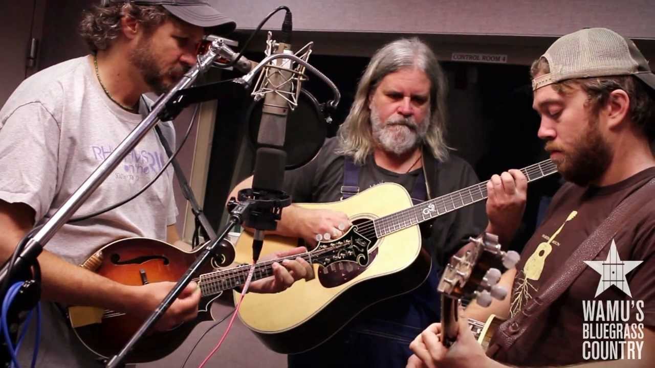 Leftover Salmon - Aquatic Hitchhiker [Live at WAMU's Bluegrass Country]