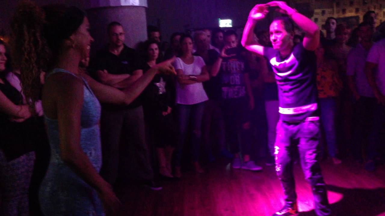 Nano Hechavarria & Diana Rodriguez bailando Salsa